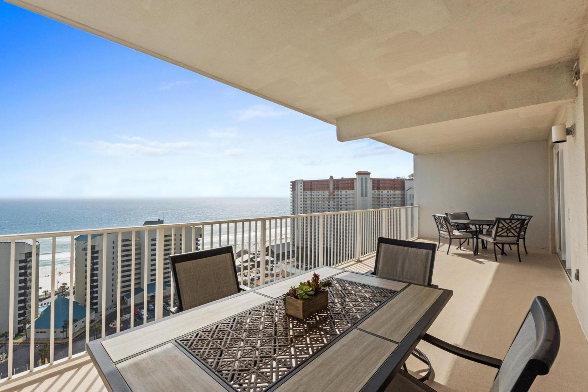 Apartment Laketown Wharf By Panhandle Getaways